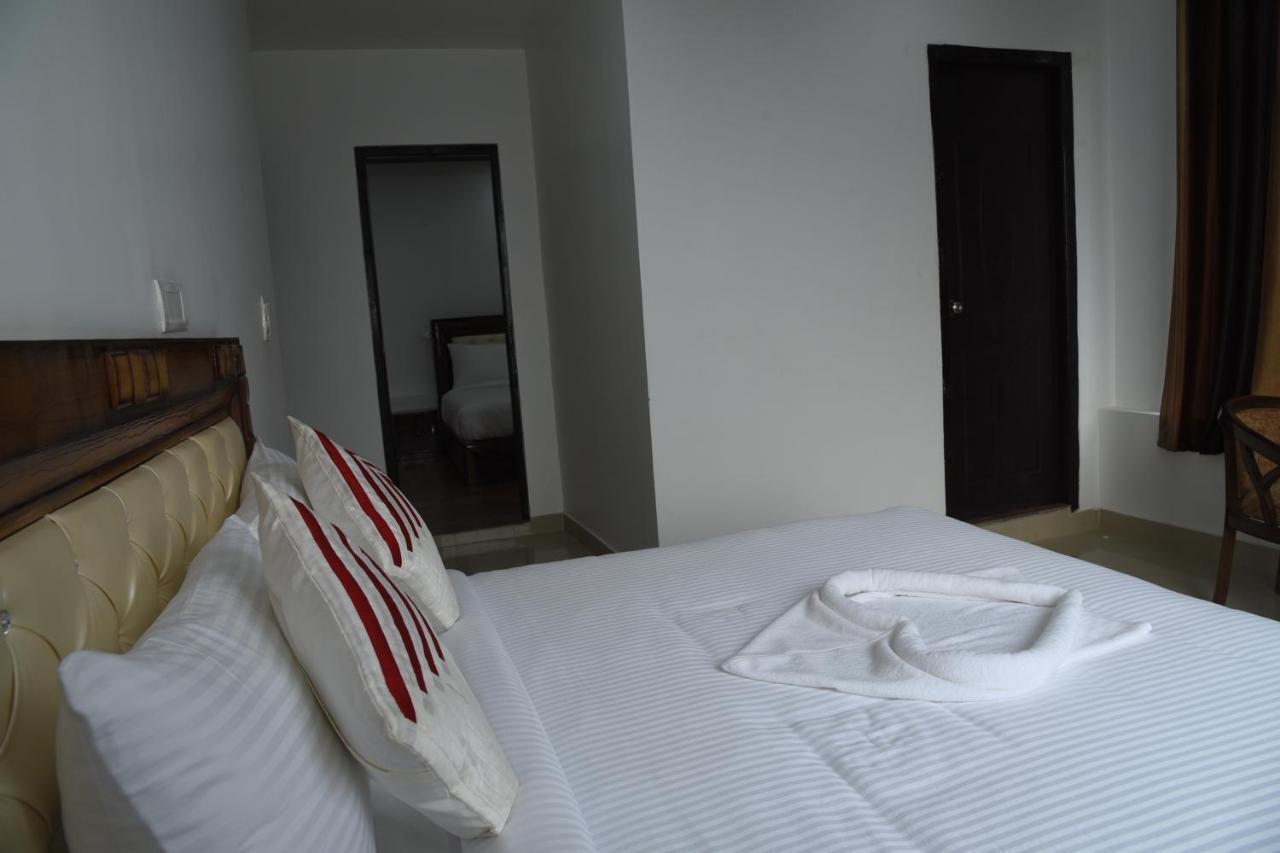 Theog Hotel Taj View מראה חיצוני תמונה